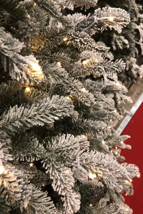 Ель Стильная заснеженная 185 см., 312 LED ламп, литая хвоя+пвх, Black Box (74282)