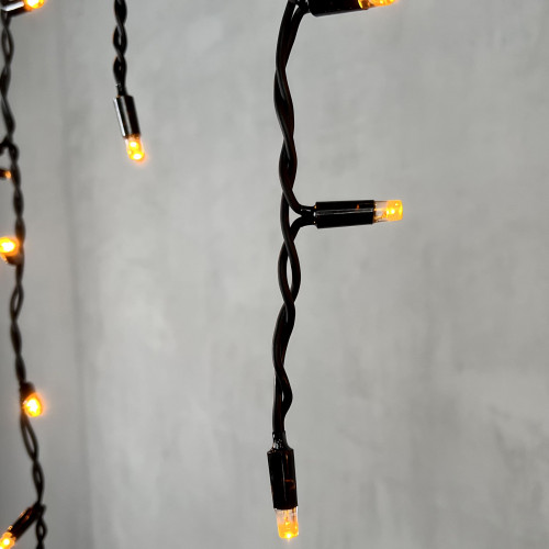 Светодиодная бахрома с колпачком 3,1*0,5 м., 120 желтых LED ламп, каучуковый черный провод, LTC (LL120-1-2Y)