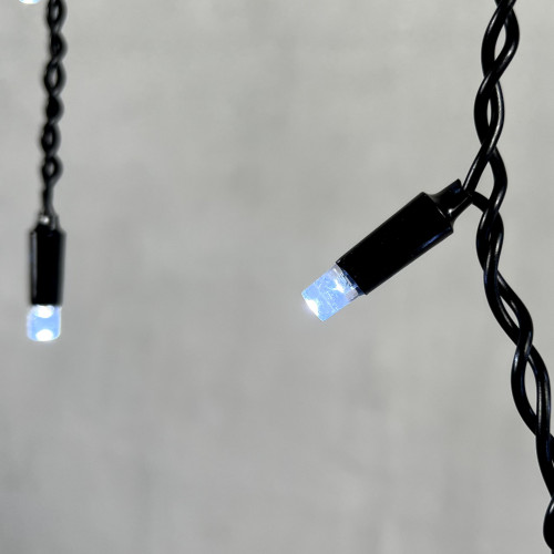  Светодиодная бахрома с колпачком 3,1*0,5 м., 120 холодных белых LED ламп, черный провод ПВХ, IP65, LTC (PIL120CAP-11-2W) 