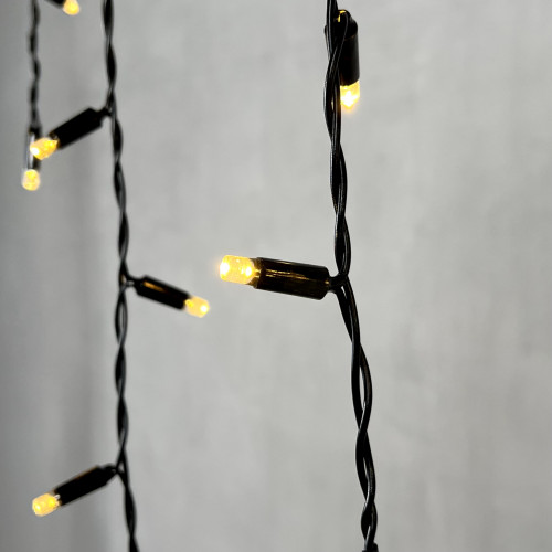  Светодиодная бахрома с колпачком 3,1*0,5 м., 120 теплых белых LED ламп, черный провод ПВХ, IP65, LTC (PIL120CAP-11-2WW) 