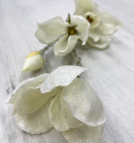 Ветвь Магнолия белая 85 см., 1 шт., Christmas DeLuxe (87535)