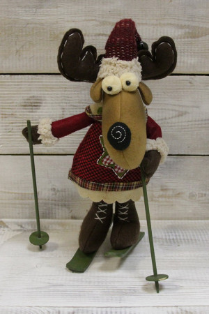 Новогоднее Украшение &quot;Лось&quot; на лыжах 32 см. (ADA1338006A)