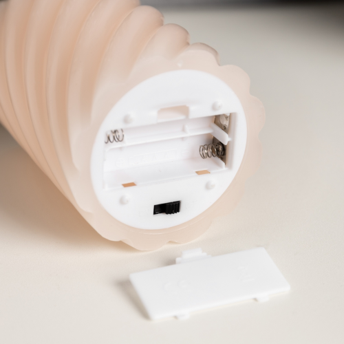 Светодиодная свеча Витая розовая 7.5×12.5×7.5 см., пластик, воск, батарейки АААх2, Luazon Lighting (9907620)