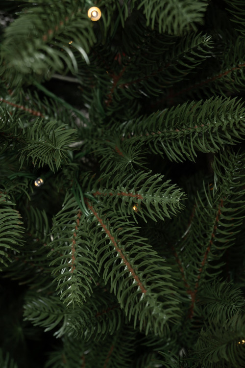 Искусственная елка Никольская 210 см., 100% литая хвоя, 450 теплых белых Led ламп, ЕлкиТорг (68210)