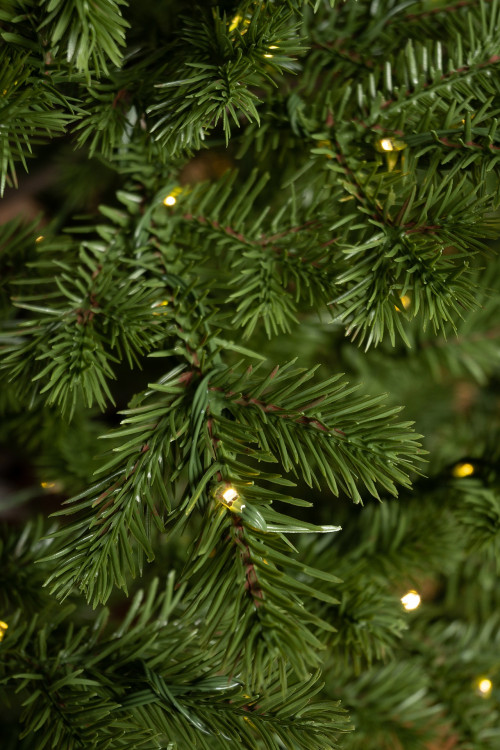 Искусственная елка Измайловская 210 см., 100% литая хвоя, 1500 мульти LED ламп, 10 режимов, Елкиторг (57210)