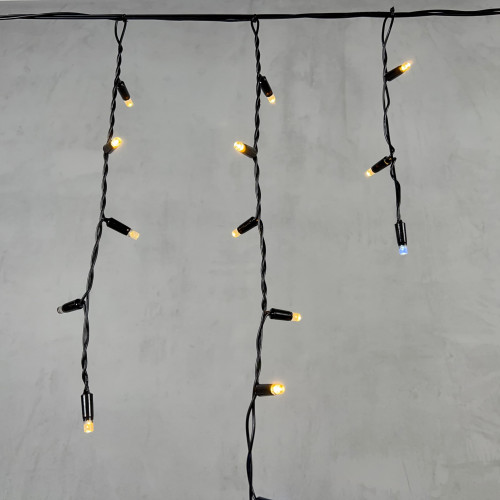  Светодиодная бахрома с колпачком 3,1*0,5 м., 120 теплых белых LED ламп, мерцание, черный провод ПВХ, IP65, LTC (PIL120BLWCAP-11-2WW)