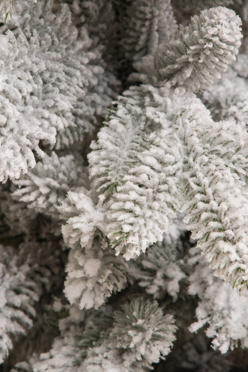 Искусственная елка Камилла заснеженная с шишками 150 см., 100% литая хвоя, ЕлкиТорг (114150)