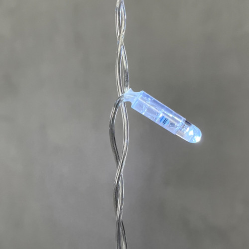  Светодиодная бахрома с колпачком 3,1*0,5 м., 120 холодных белых LED ламп, мерцание, прозрачный провод ПВХ, IP65, LTC (PIL120BLWCAP-10-2W)
