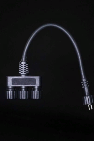 Разветвитель 3-х лучевой для силиконовых нитей без возможности управления, 24В., провод черный каучук, IP65, Beauty Led (EC3-20)