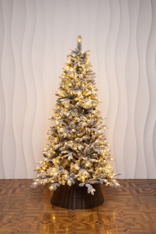 Искусственная елка Скандинавия заснеженная 240 см., литая хвоя+пвх, 760 мульти/теплых LED ламп, ЕлкиТорг (26240)