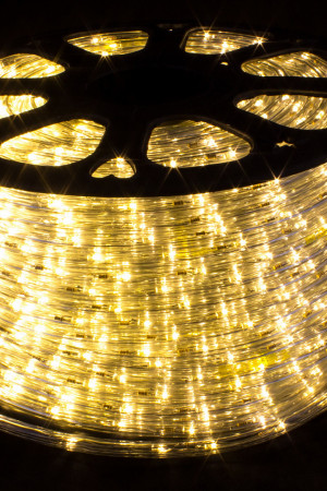 Дюралайт круглый Ø 10.5 мм., 220V, 3-жилы, теплые белые LED лампы 24 шт на 1 м., бухта 100 м, силикон, Winner (05.100.10,5.24WW)