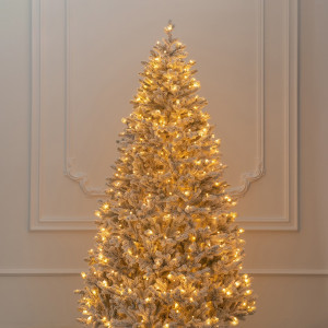 Искусственная елка Алтайская заснеженная 240 см., 650 теплых-белых Led ламп, 100% литая хвоя, ЕлкиТорг (203240)