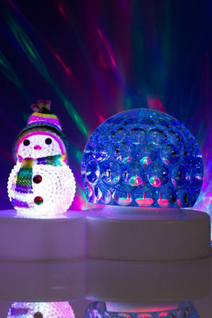 Проектор Снеговик с синим шаром 9.5 см., свечение мульти, 220 В., Luazon Lighting (2315309)