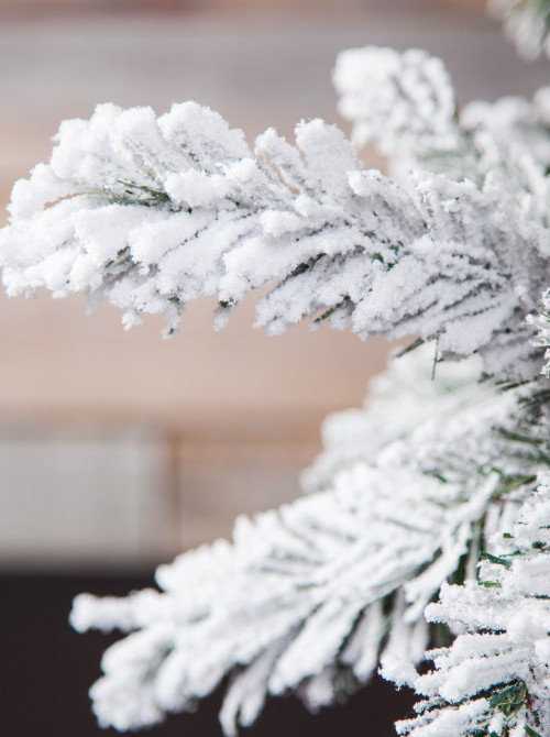 Ель Атлантида заснеженная 230 см., 312 LED ламп, ПВХ, Black Box (74364)