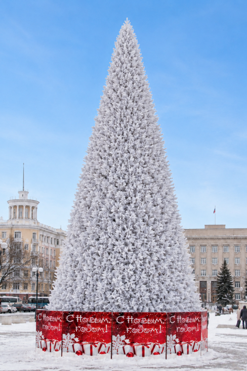 Уличная каркасная елка Уральская Люкс 8 м., ПВХ, белая, ЕлкиТорг (300800)