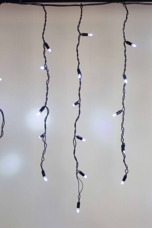 Светодиодная бахрома 108 холодных белых LED ламп, 3*0.6 м., 220В, мерцание, черный провод ПВХ, Teamprof (TPF-i3*0.6F-CB/W)