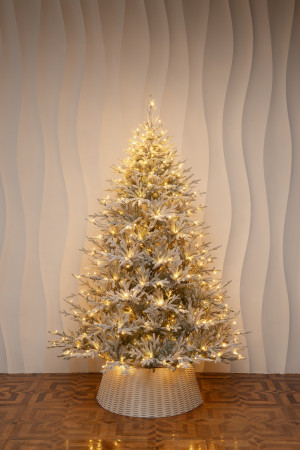 Искусственная елка Петроградская заснеженная 240 см., с теплыми белыми Led лампами, 100% литая хвоя, Елкиторг (237240)