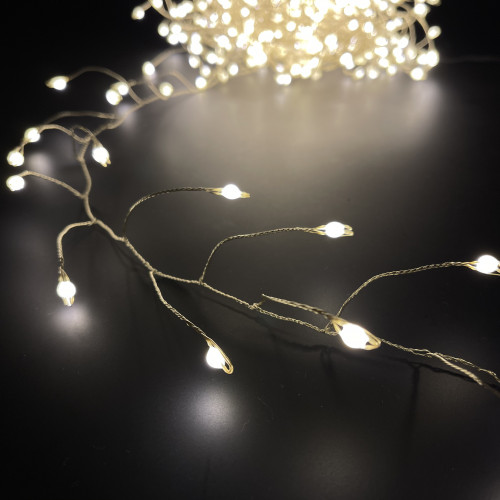 Светодиодная нить Капли 240 белых ламп, 6 м., 24В, серебряный провод, LUCA (84910)