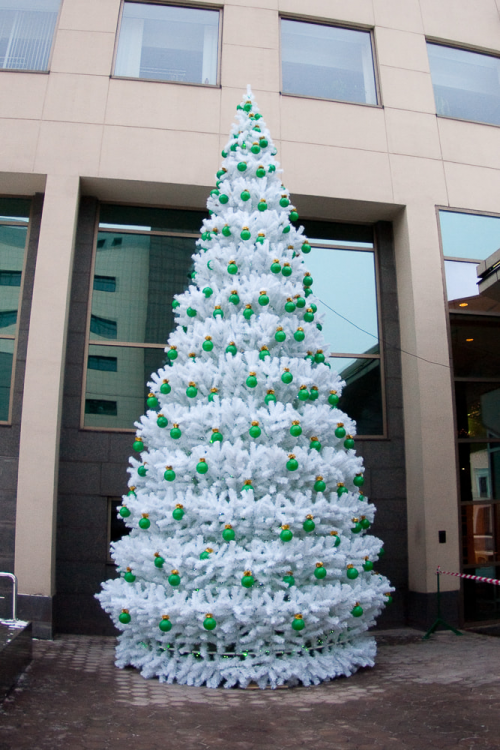 Уличная елка Уральская белая 30 м., каркасная, ПВХ, Green Trees (GT30URPVCW)