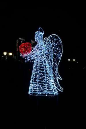 Светодиодная фигура Ангел с сердцем 170 см., Сад Радости (SR146)