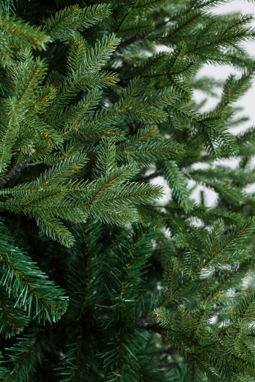 Интерьерная искусственная елка Финская Премиум 4 м., ствольная, Литая хвоя+ПВХ, Green Trees (GT4FIN)