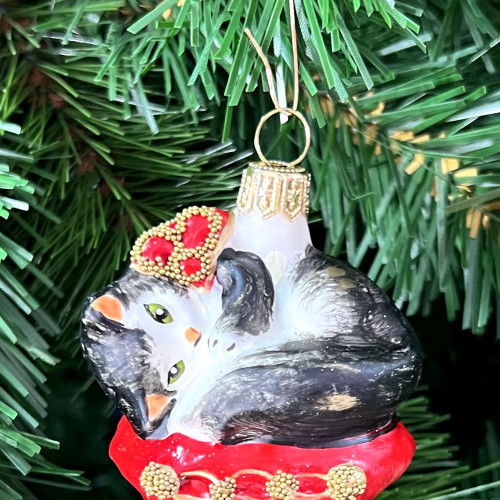 Елочное украшение Кошка на подушке, стекло, 6,5 см., 1 шт., Irena CO (51014)