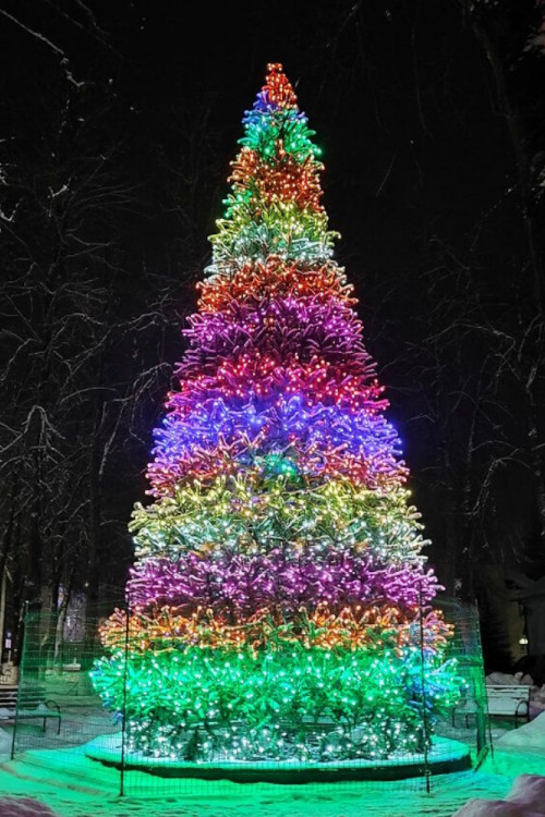 Уличная светодинамическая елка Уральская зеленая 26 м., каркасная, ПВХ, Green Trees (GT26URPVCLED)