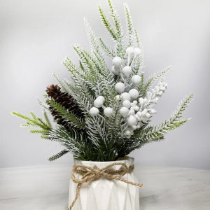 Новогодняя настольная композиция с белыми ягодами и шишкой 35 см., Christmas DeLuxe (89295)