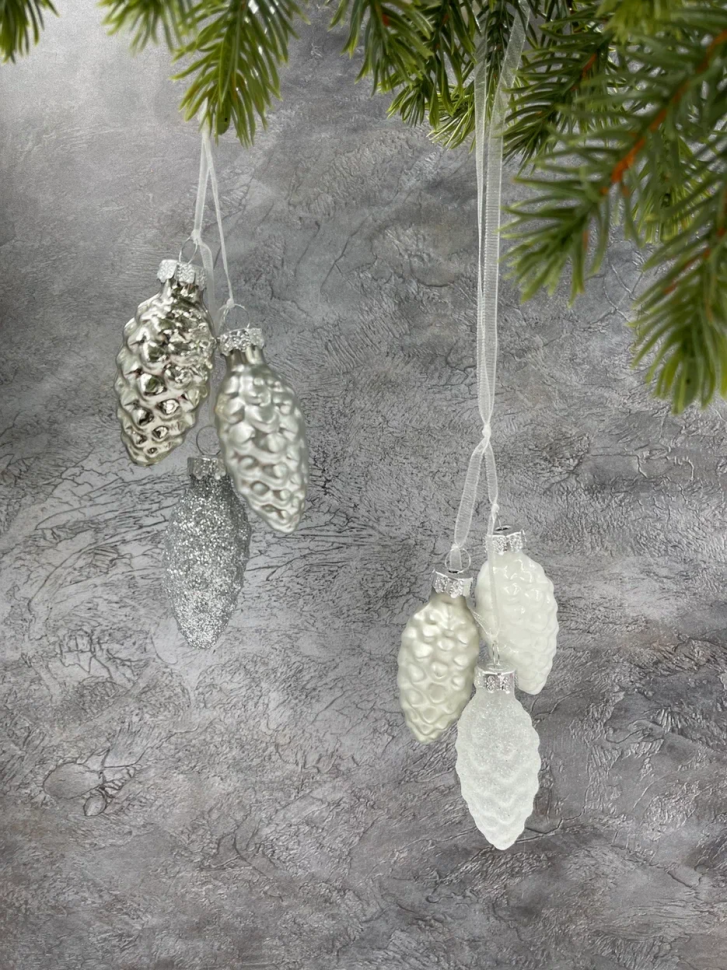 Набор стеклянных украшений Гроздь Шишек, 3 шт., 3 см., первый снег, Christmas DeLuxe (89879)