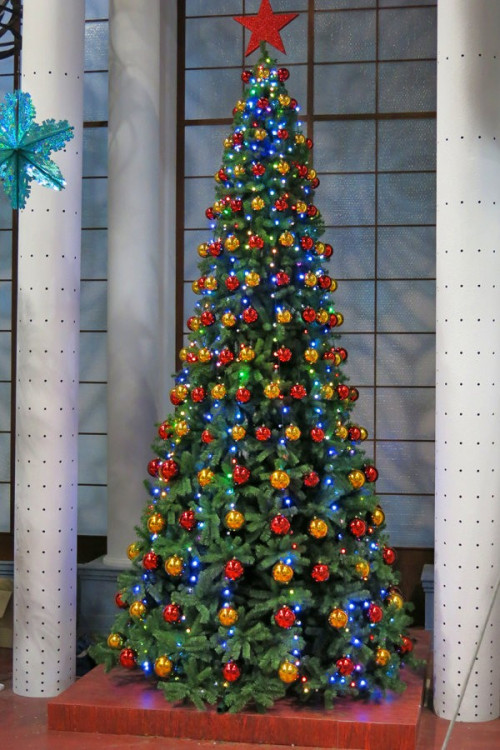 Искусственная ель Виктория Люкс, уличная, ствольная, 5.5 м., ПВХ, ПромЕлка (VK550LX)