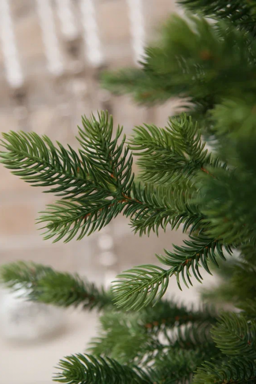 Ель Городская стройная, 100% литая хвоя, 215 см., Black Box (74619)