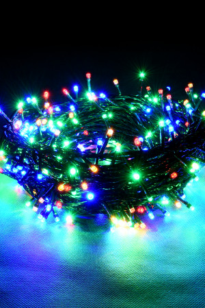 Светодиодная нить 5 м., 50 разноцветных LED ламп, зеленый провод, Vegas (55058)