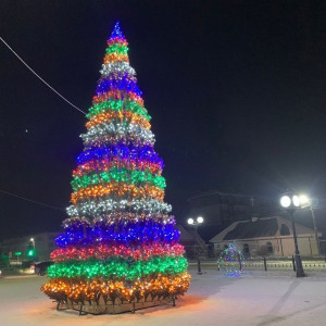 Уличная светодинамическая елка Уральская зеленая 9 м., каркасная, ПВХ, Green Trees (GT9URPVCLED)