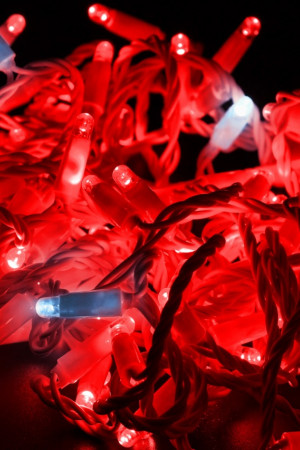 Светодиодная нить 100 красных LED ламп, 10 м., 220В, мерцание, белый провод ПВХ, Teamprof (TPF-S10CF-220V-CW/R)