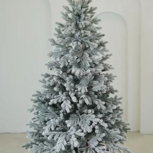 Искусственная елка Хвалынская 180 см.,100% литая хвоя, ЕлкиТорг (246180)