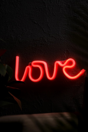 Неоновая вывеска Любовь 35x13 см., AAx3+USB,  красный, Luazon Lighting (10429935)