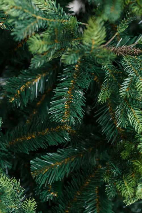 Интерьерная искусственная елка Сказочная Премиум 7 м., ствольная, Литая хвоя+ПВХ, Green Trees (GT7SK)