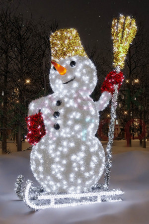 Светодиодная фигура из мишуры Снеговик на санках 2.8 м., Conso (3DGR317)