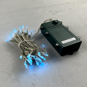 Светодиодная гирлянда 5 м., 3 батарейки типа D 4.5V, 50 LED ламп небесно голубого цвета, таймер, прозрачный провод, LTC (EST50-4W10-8SB)