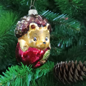 Елочное украшение Ежик с яблоком, стекло, 10 см., 1 шт., Витус (А149)