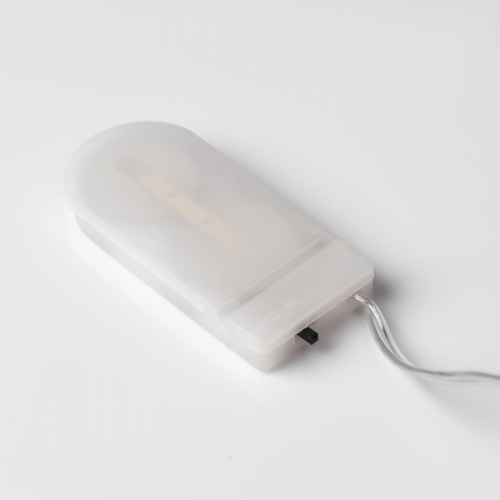 Светодиодная фигура Снежная ёлка с ягодами 12.5×28.5×7.5 см., пластик, батарейки CR2032х2, свечение мульти, Luazon Lighting (7992927)