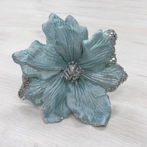 Декоративный цветок Магнолия 20 см., голубой, на клипсе, Christmas DeLuxe (87319)