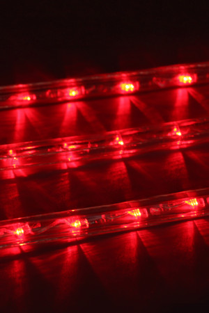 Дюралайт светодиодный 2-х проводной, диаметр 13 мм., 24В, красные LED лампы 36 шт на 1 м., бухта 100 м., статика, Teamprof (TPF-DL-2WH-100-24-R)