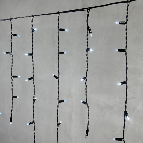 Светодиодная бахрома с колпачком 3,2*0,9 м., 180 холодных белых LED ламп, мерцание, черный провод ПВХ, IP65, LTC (PIL180BLWCAP-11-2W)