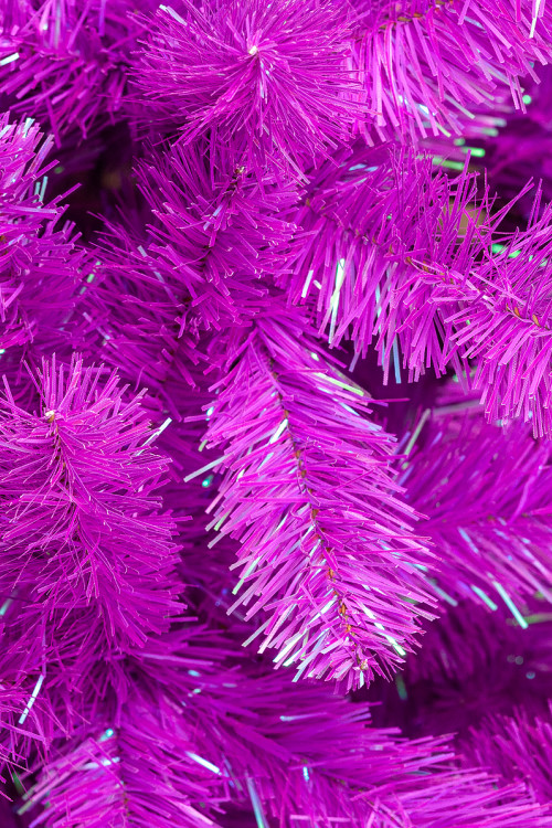 Искусственная елка Искристая 210 см., фиолетовая, мягкая хвоя, ЕлкиТорг (154210)